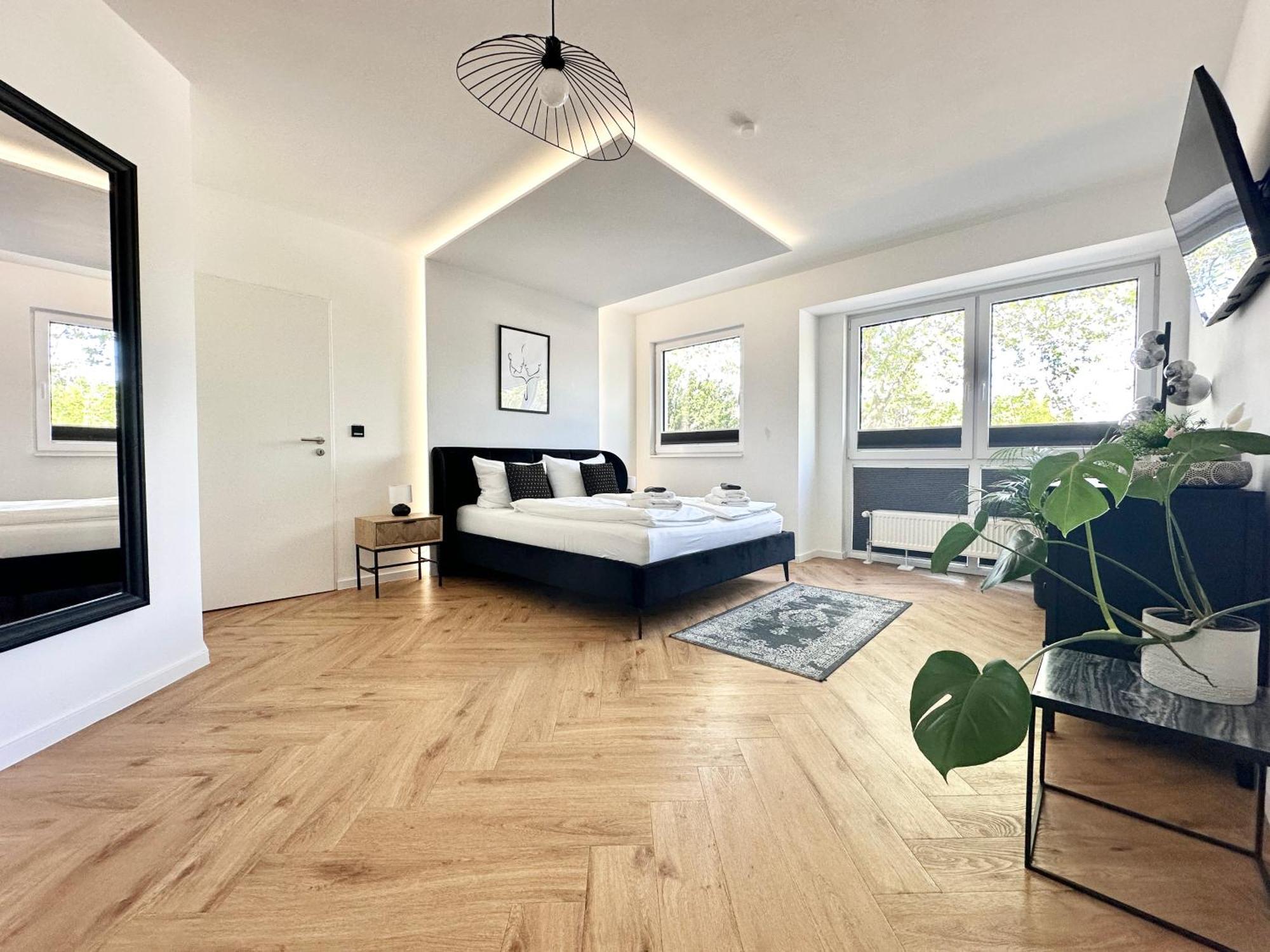 Modern Apartment - Fuer Freunde & Familien, Stadtnah, Parkplatz, E-Ladestation, Gitterbox Fuer Fahrraeder, Fitnessstudio, Digitale Gaestemappe Mit Restaurant- Und Unternehmenstipps Koblenz  Exterior foto